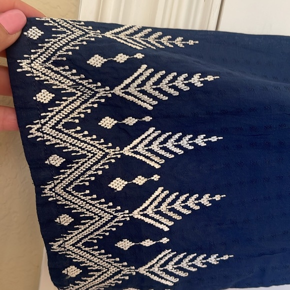 Beechtree Pakistani Indian kurta with embroidery in navy blue color. - Picture 6 of 8